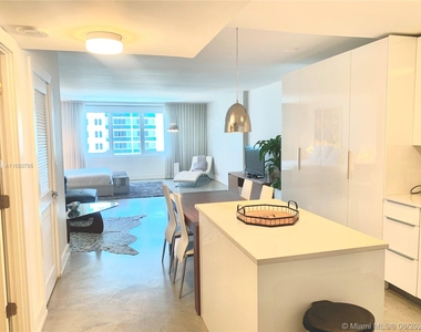 2301 Collins Ave - Photo Thumbnail 20