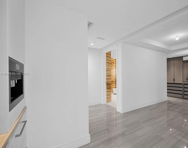 17901 Collins Ave - Photo Thumbnail 40