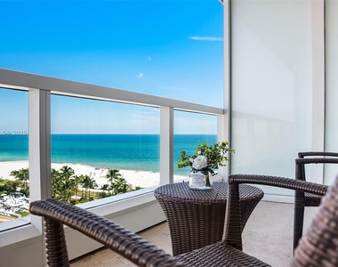 4391 Collins Ave - Photo Thumbnail 2