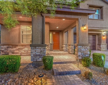 105 Opulent Rose Avenue - Photo Thumbnail 4