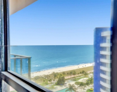 5225 Collins Ave - Photo Thumbnail 33