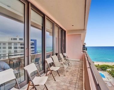 5225 Collins Ave - Photo Thumbnail 4