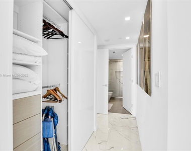 17375 Collins Ave - Photo Thumbnail 59