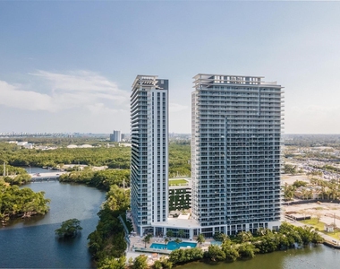 16385 Biscayne Blvd - Photo Thumbnail 67