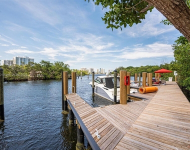 16385 Biscayne Blvd - Photo Thumbnail 31