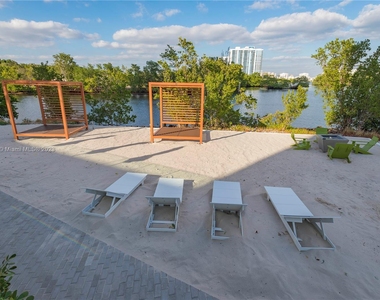 16385 Biscayne Blvd - Photo Thumbnail 46