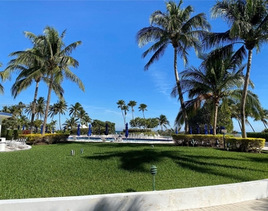 5161 Collins Ave - Photo Thumbnail 19