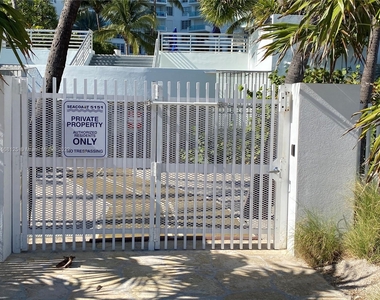 5161 Collins Ave - Photo Thumbnail 35