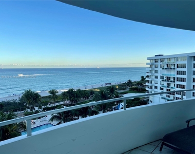 5161 Collins Ave - Photo Thumbnail 2