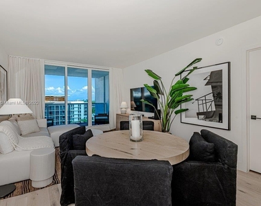 2301 Collins Ave - Photo Thumbnail 1