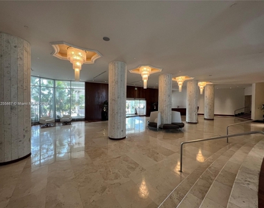 5161 Collins Ave - Photo Thumbnail 15