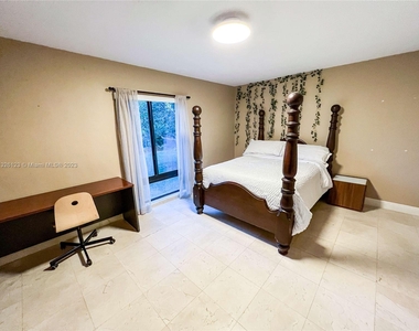 18480 Sw 83rd Pl - Photo Thumbnail 11