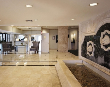 2625 Collins Ave - Photo Thumbnail 23