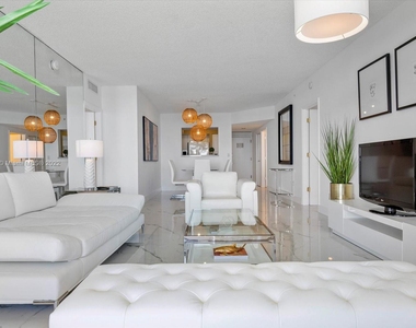 17375 Collins Ave - Photo Thumbnail 14