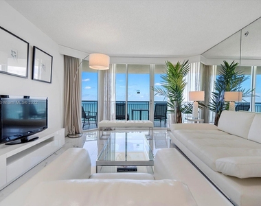 17375 Collins Ave - Photo Thumbnail 13