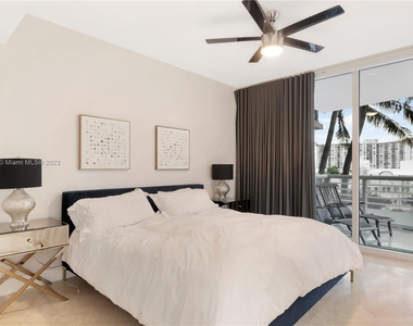 3801 Collins Ave - Photo Thumbnail 12