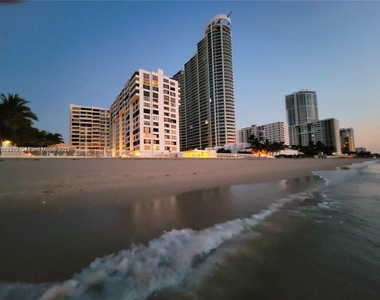 3505 S Ocean Dr - Photo Thumbnail 28