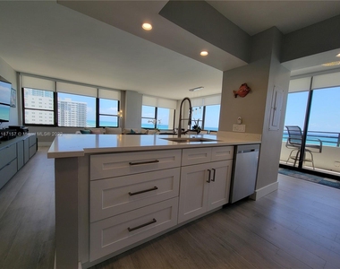 3505 S Ocean Dr - Photo Thumbnail 6