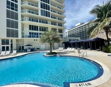 16699 Collins Ave - Photo Thumbnail 37