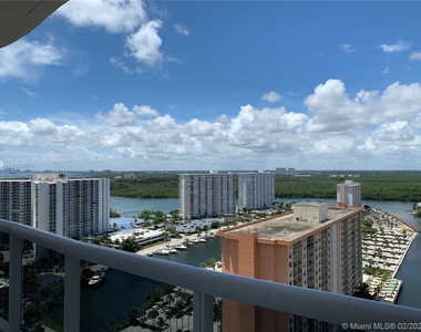 16001 Collins Ave - Photo Thumbnail 6