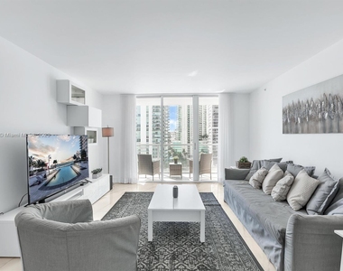 1155 Brickell Bay Dr - Photo Thumbnail 4