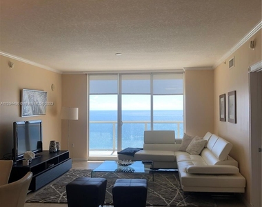 16699 Collins Ave - Photo Thumbnail 1