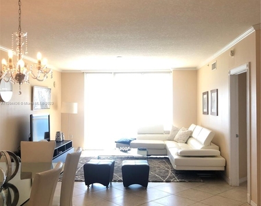 16699 Collins Ave - Photo Thumbnail 9