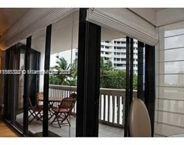 2800 Island Blvd - Photo Thumbnail 13