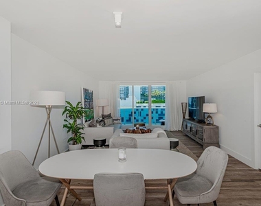 2301 Collins Ave - Photo Thumbnail 1