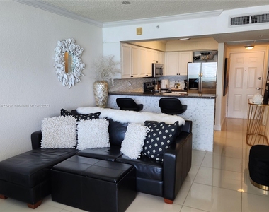 2501 S Ocean Dr - Photo Thumbnail 9