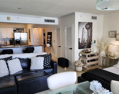 2501 S Ocean Dr - Photo Thumbnail 15