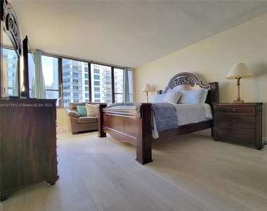 3505 S Ocean Dr - Photo Thumbnail 12