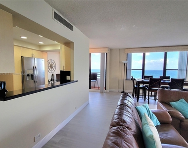 3505 S Ocean Dr - Photo Thumbnail 5