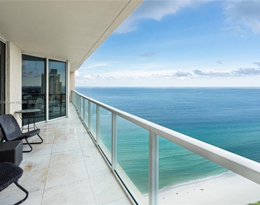 16699 Collins Ave - Photo Thumbnail 0