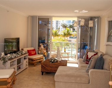 2501 S Ocean Dr - Photo Thumbnail 8