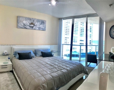 16699 Collins Ave - Photo Thumbnail 70