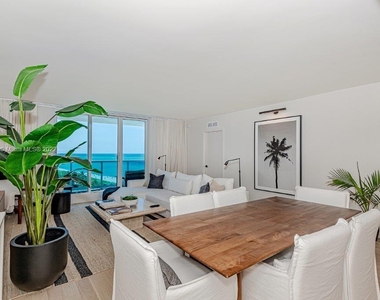 2301 Collins Ave - Photo Thumbnail 8