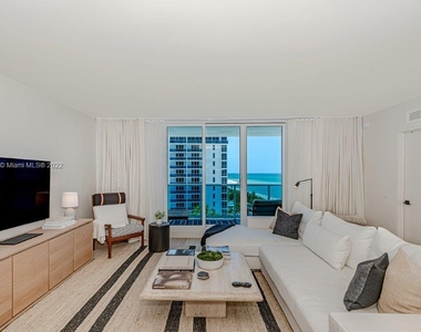 2301 Collins Ave - Photo Thumbnail 1