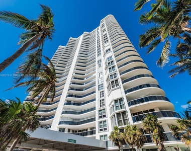 16711 Collins Ave - Photo Thumbnail 0