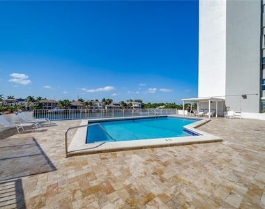 1400 S Ocean Dr - Photo Thumbnail 49