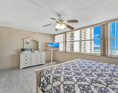 1400 S Ocean Dr - Photo Thumbnail 15