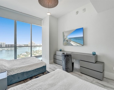 18501 Collins Ave - Photo Thumbnail 46