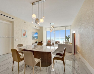 18501 Collins Ave - Photo Thumbnail 24