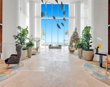 18501 Collins Ave - Photo Thumbnail 7