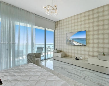 18501 Collins Ave - Photo Thumbnail 33