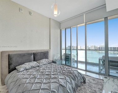 18501 Collins Ave - Photo Thumbnail 38