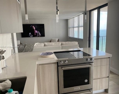 2201 S Ocean Dr - Photo Thumbnail 19