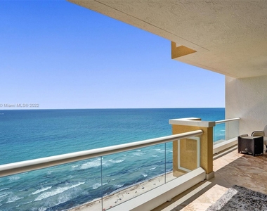 17875 Collins Ave - Photo Thumbnail 48