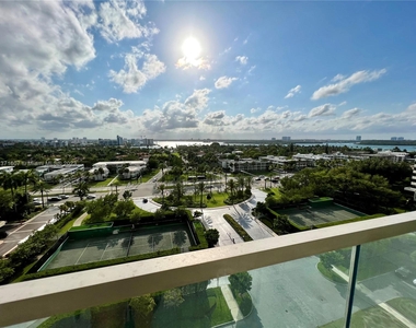 10201 Collins Ave - Photo Thumbnail 2