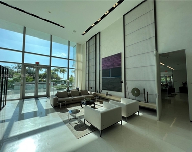 10201 Collins Ave - Photo Thumbnail 28